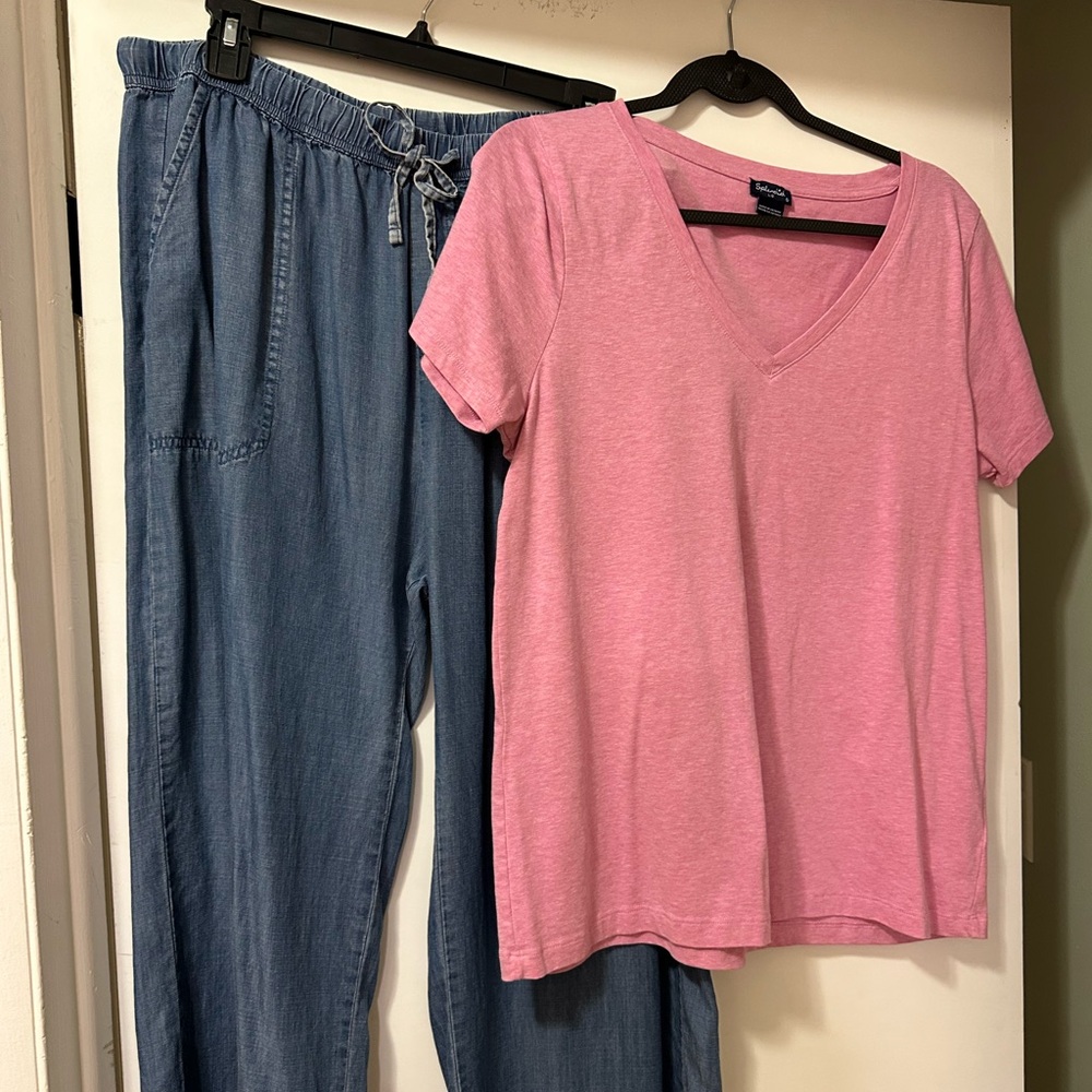 Splendid Pink V-Neck T-Shirt and Blue Pants Set
